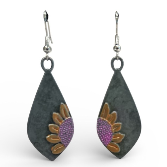 Jewelry - Elegant Gray and Purple Floral Earrings